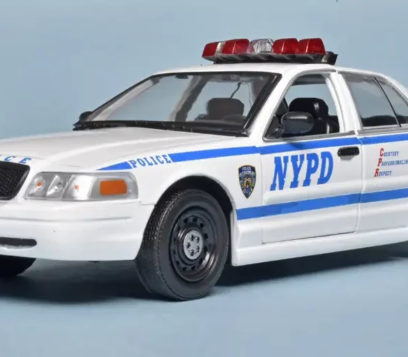 24greenlight Ford Crown Victoria 2009 police 1