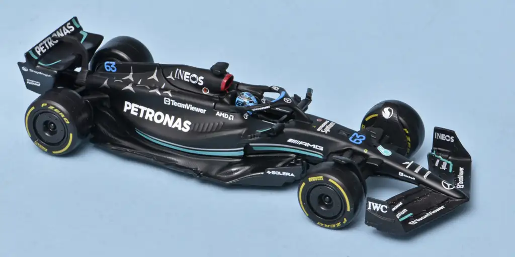 43Bburago Mercedes AMG W14 2023 Russell 1