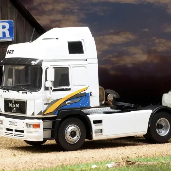 IXO MAN F2000
