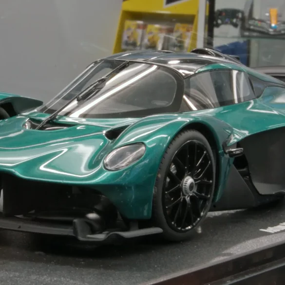 118 GT Spirit Aston Martin Valkyrie