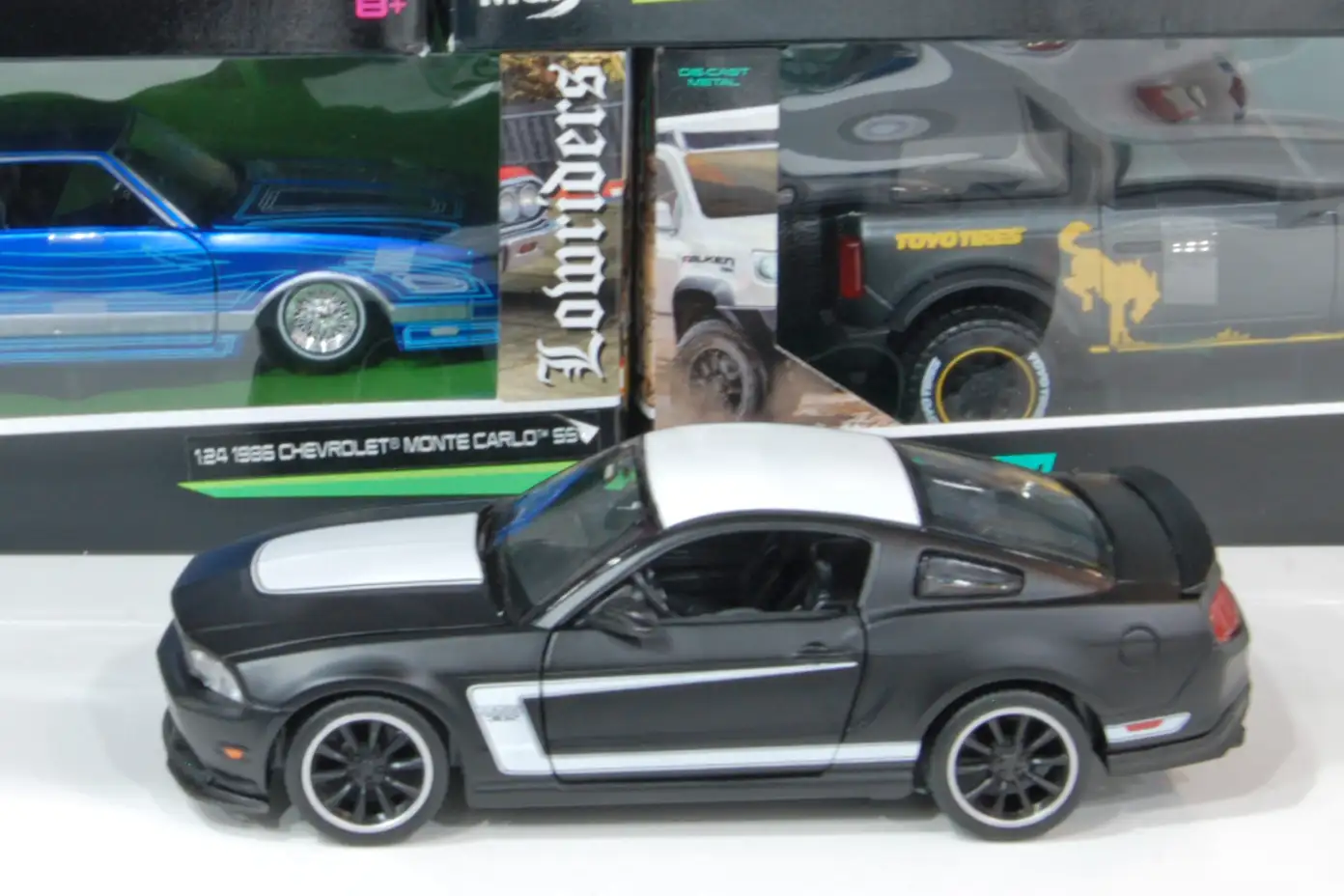 124 Maisto Ford Mustang 124 Maisto Ford Mustang