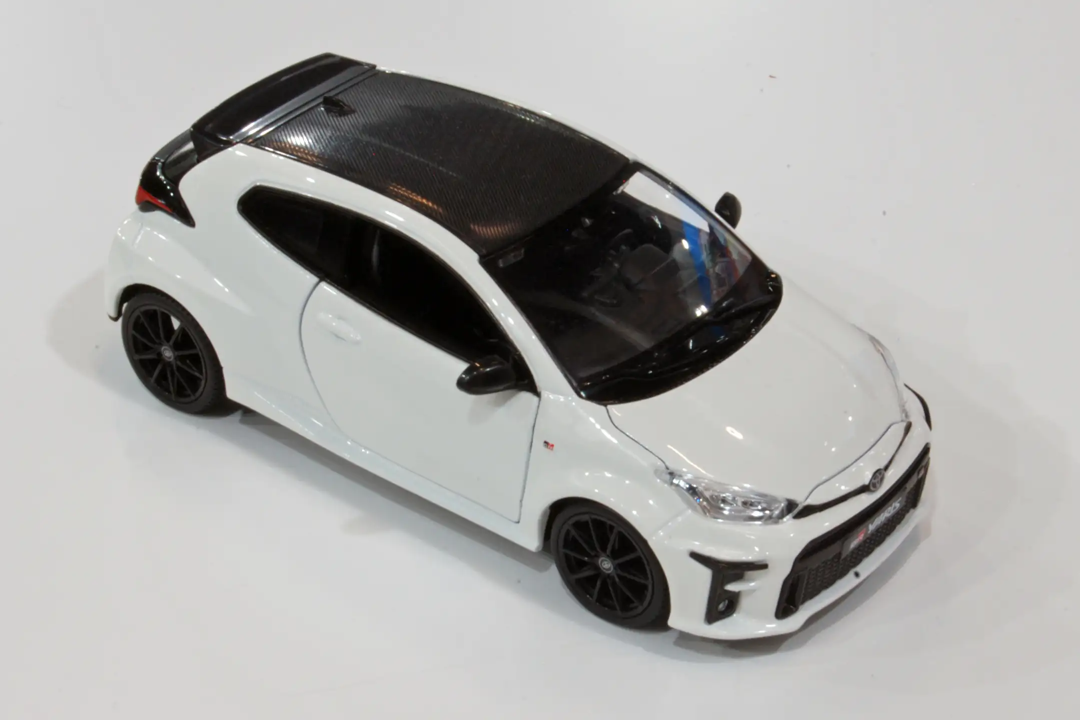 124 Maisto Toyota Yaris GR 124 Maisto Toyota Yaris GR