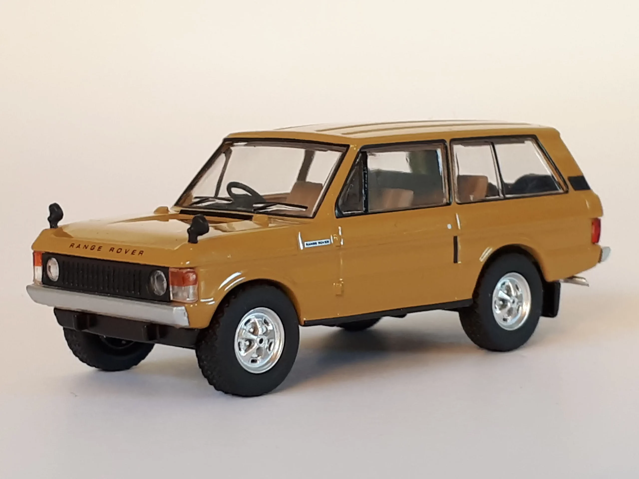1;64 Mini GT Land Rover Range Rover 1 1;64 Mini GT Land Rover Range Rover 1
