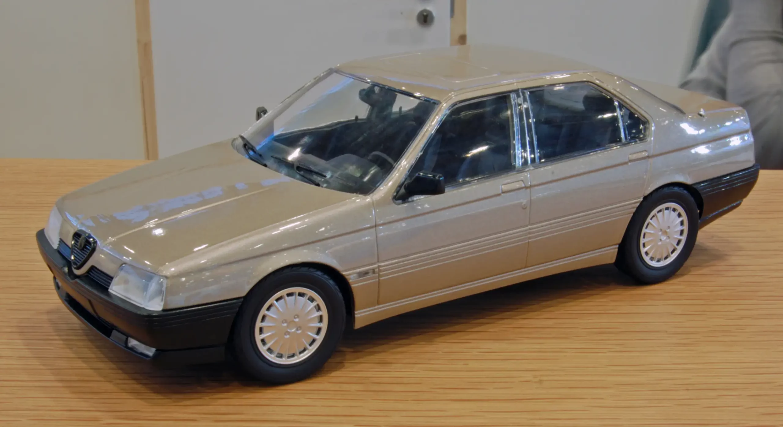 18Norev Alfa Romeo 164 18Norev Alfa Romeo 164