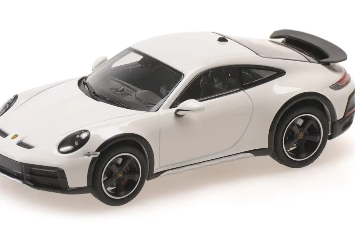 43minic Porsche 911 Dakar