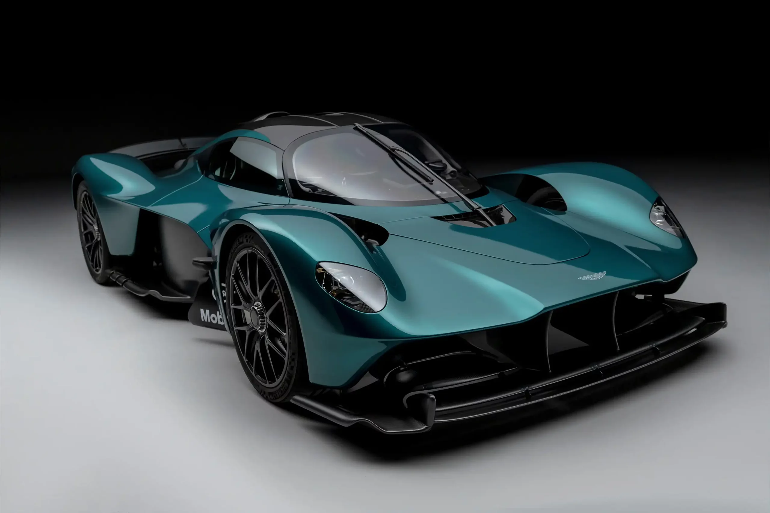 8Amalgan Aston Martin Valkery e4a63d32 0992 4d78 8cbd 7d559e8c42dc 4000x2677 crop center 8Amalgan Aston Martin Valkery e4a63d32 0992 4d78 8cbd 7d559e8c42dc 4000x2677 crop center