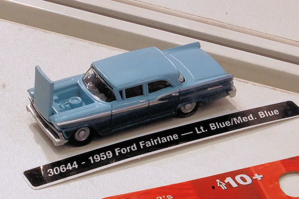 CMW Fairlane 87