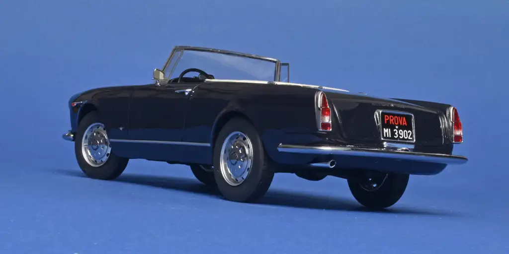 18cult Alfa Romeo 2600 spider touring 3 18cult Alfa Romeo 2600 spider touring 3
