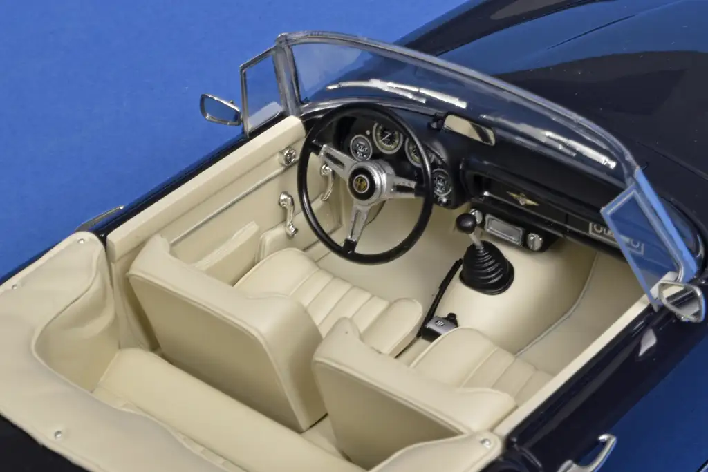 18cult Alfa Romeo 2600 spider touring 4 18cult Alfa Romeo 2600 spider touring 4