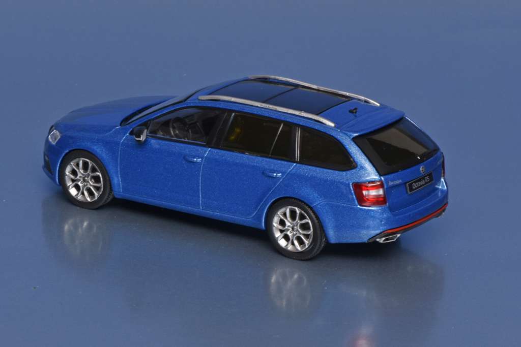 43ixo Skoda Octavia III RS Combi 2017 2 43ixo Skoda Octavia III RS Combi 2017 2