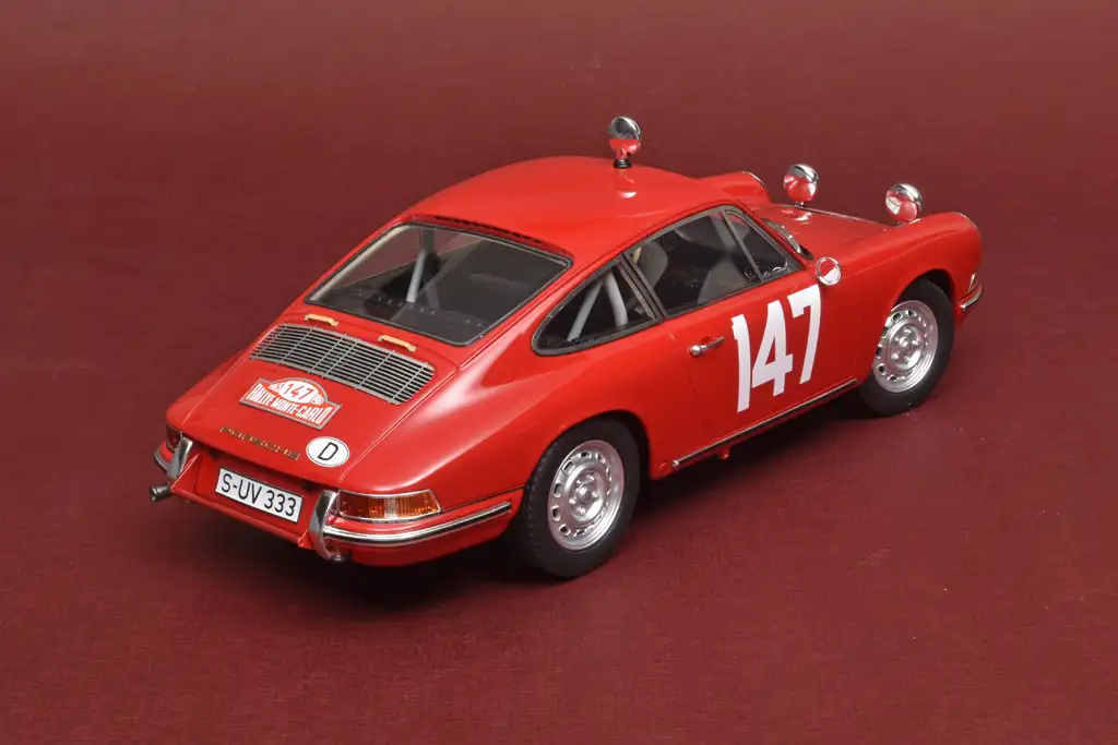 18matrix Porsche 911 RMC 1965 2 18matrix Porsche 911 RMC 1965 2