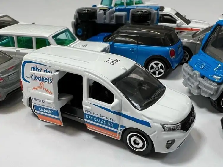3 inch Matchbox Nissan Townstar