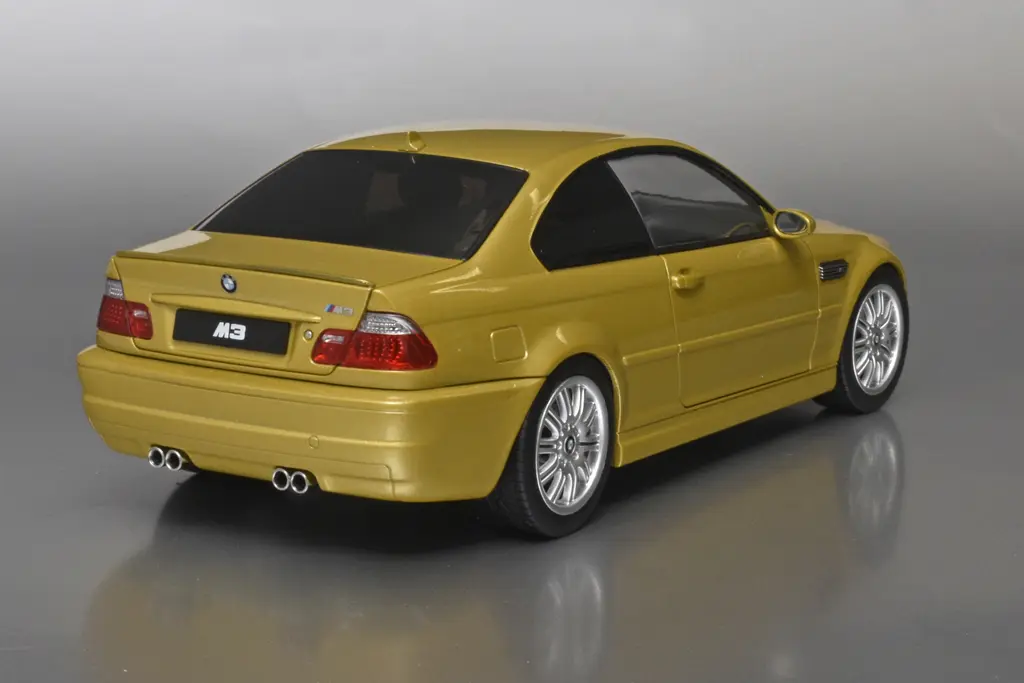 18norev BMW M3 E46 2000 2 18norev BMW M3 E46 2000 2