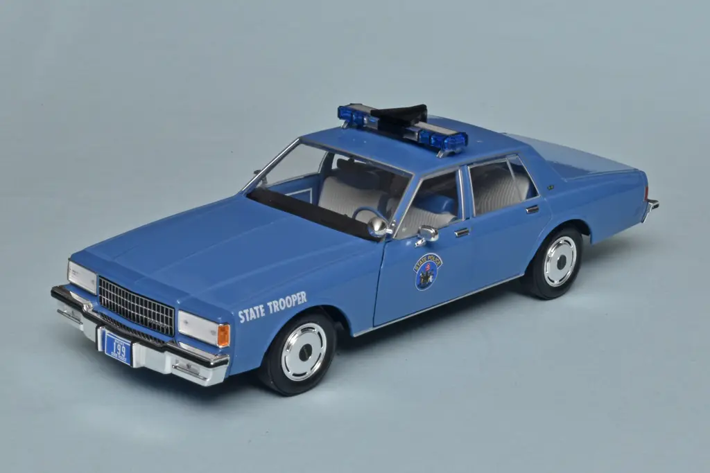 24Greenlight Chevrolet Caprice Police Maine 1990 1