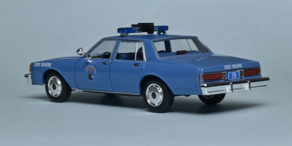 24Greenlight Chevrolet Caprice Police Maine 1990 2 24Greenlight Chevrolet Caprice Police Maine 1990 2
