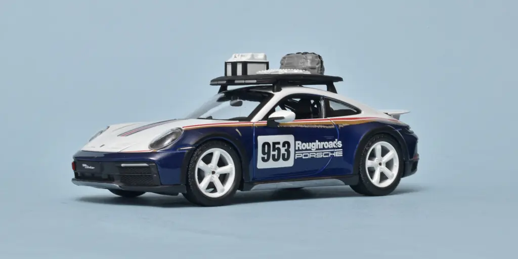 24Bburago Porsche 911 992 Dakar 2023 1 24Bburago Porsche 911 992 Dakar 2023 1