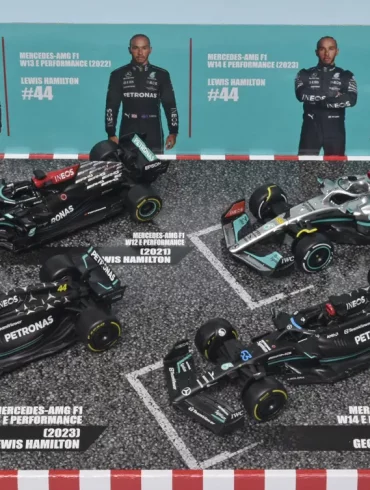 43Bburago Mercedes AMG set