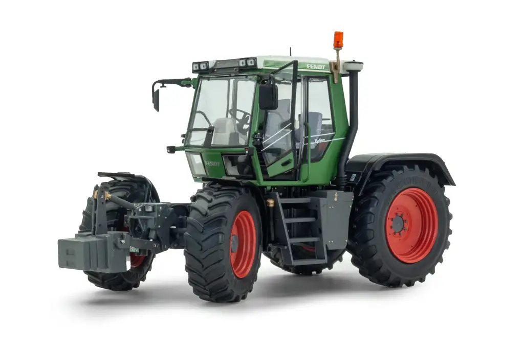 32WeiseT Fendt Xylon 522 1 32WeiseT Fendt Xylon 522 1