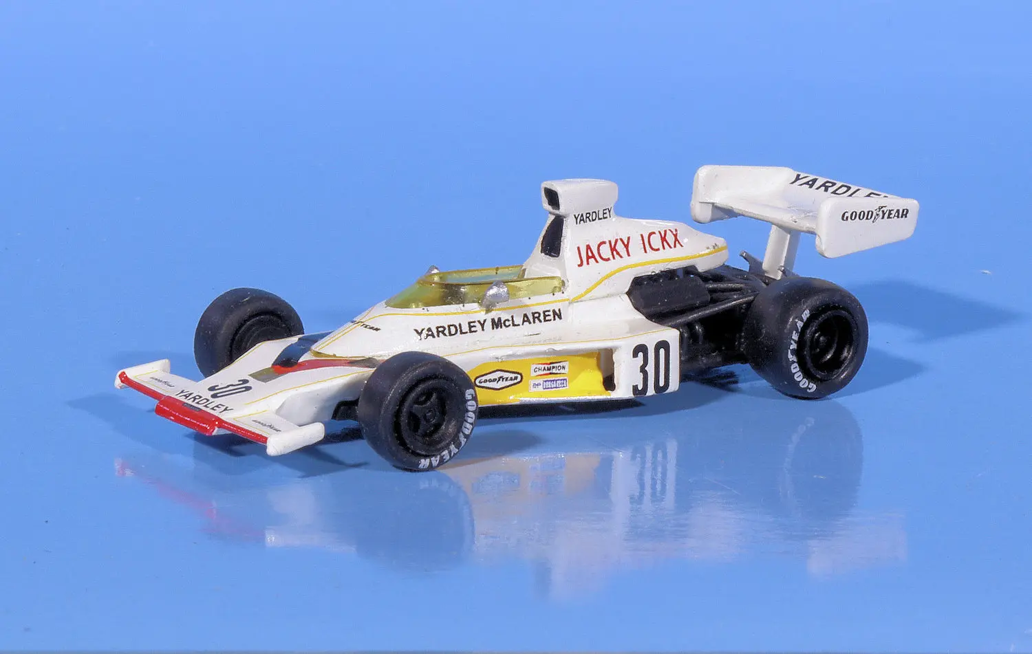 INT.Brekina 87.McLaren M23 Jacky Ickx(2) INT.Brekina 87.McLaren M23 Jacky Ickx(2)