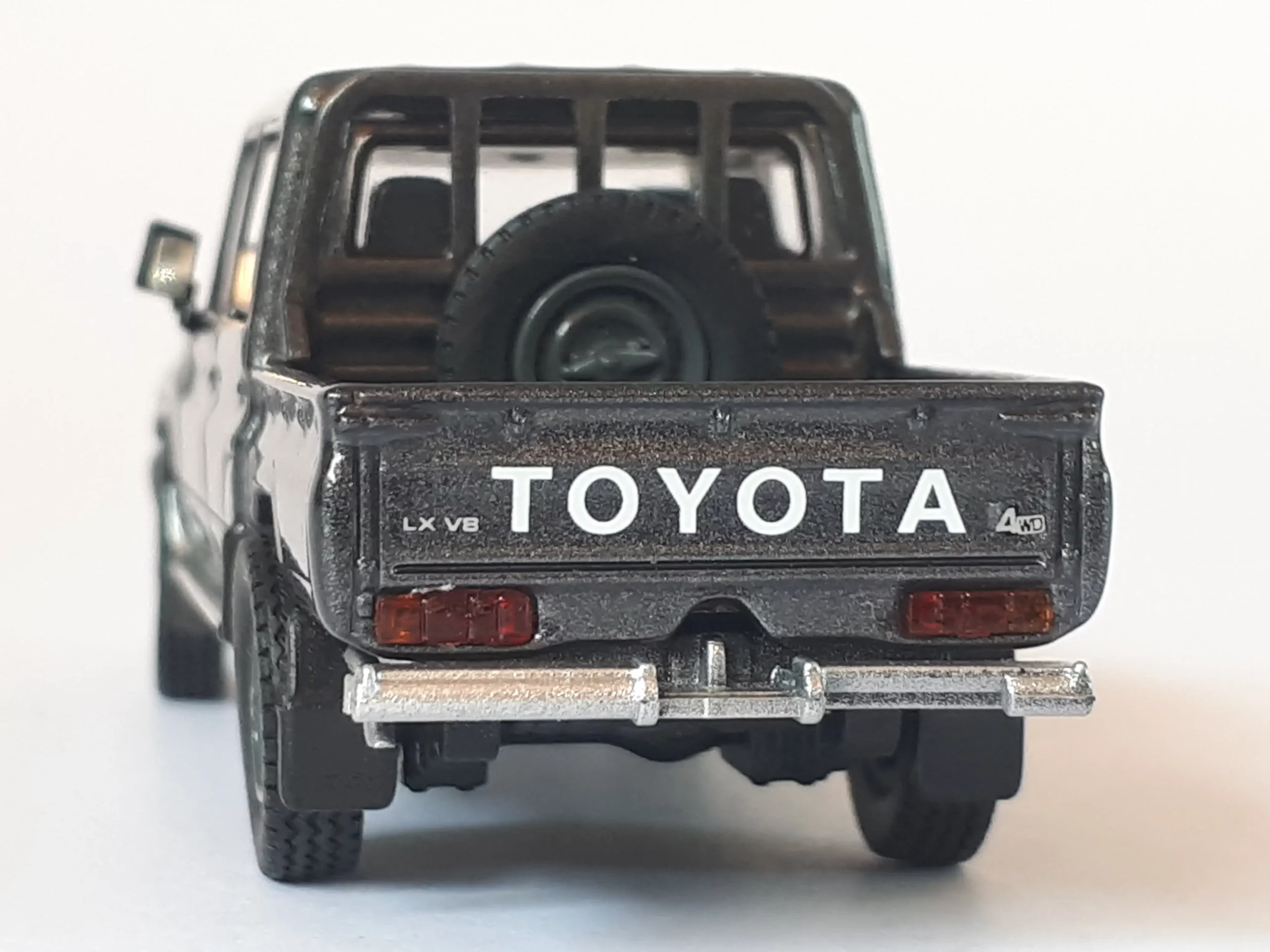 1;64 Para64 Toyota Land Cruiser Pick Up 5 1;64 Para64 Toyota Land Cruiser Pick Up 5