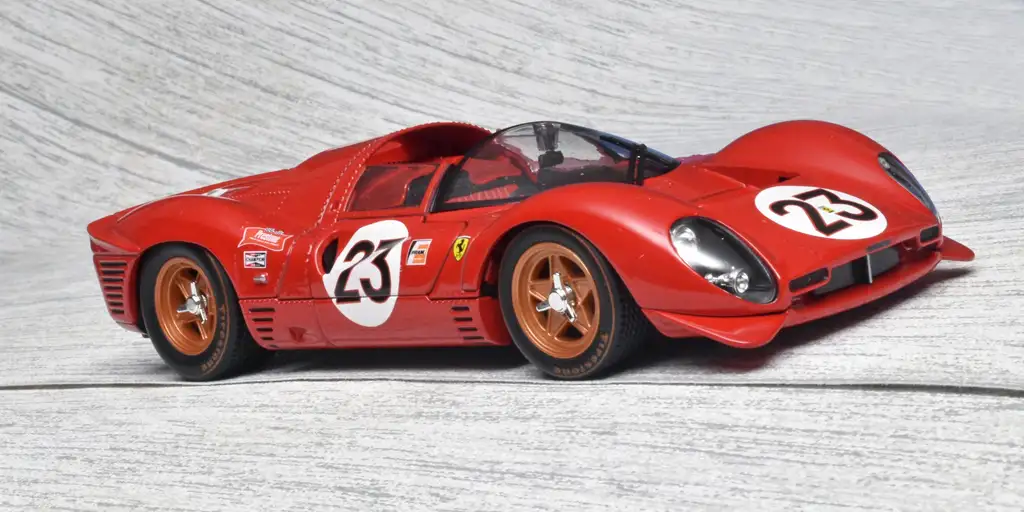 24Bburago Ferrari 330 P4 LM 1967 1 24Bburago Ferrari 330 P4 LM 1967 1