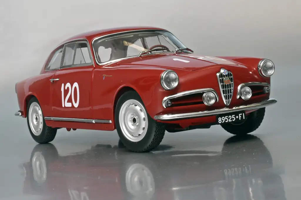 18Kyosho Alfa Romeo Giulietta SV MM 1956 1