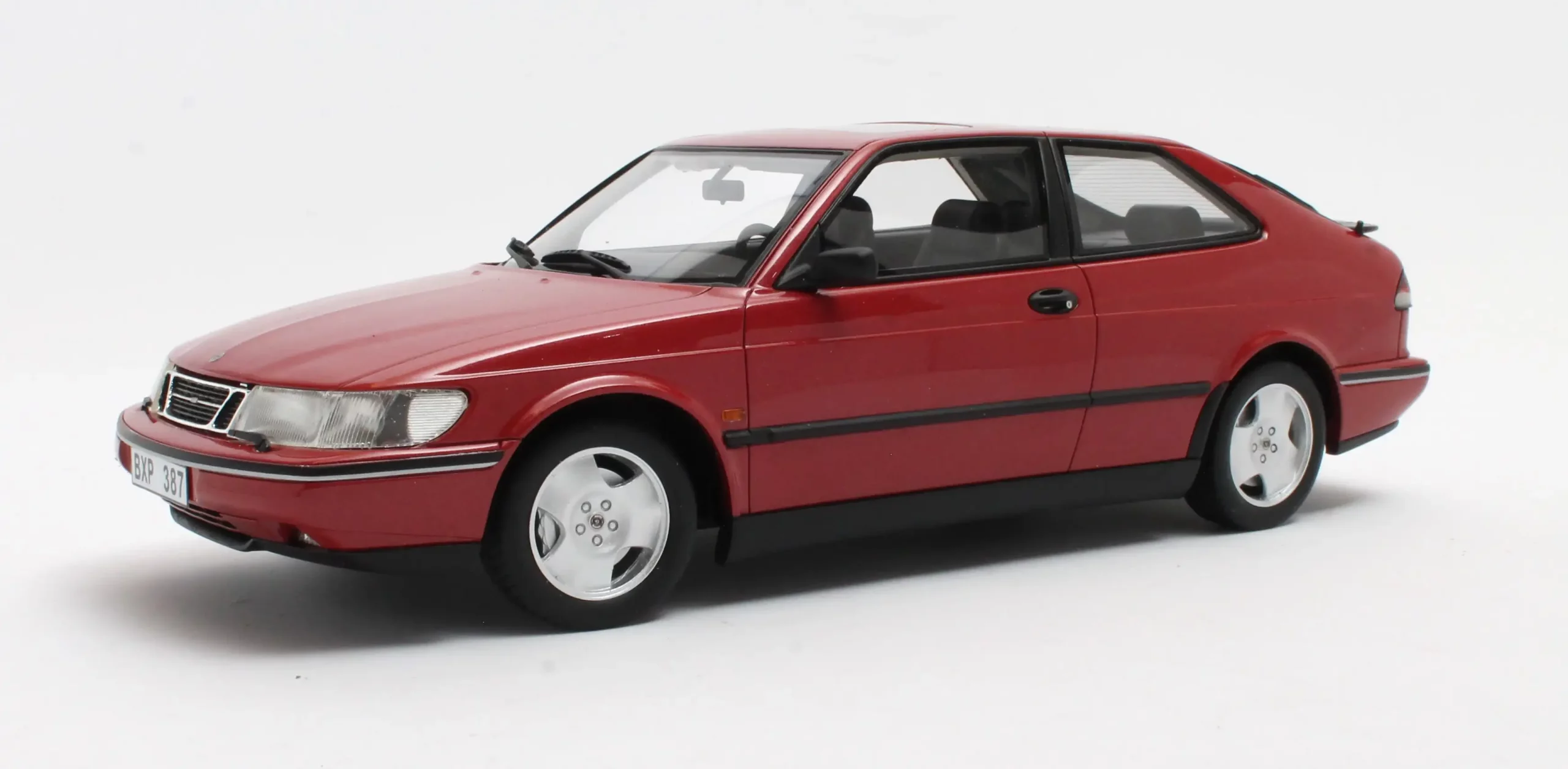 1;18 Cult Scale Models Saab 900 Turbo 1;18 Cult Scale Models Saab 900 Turbo
