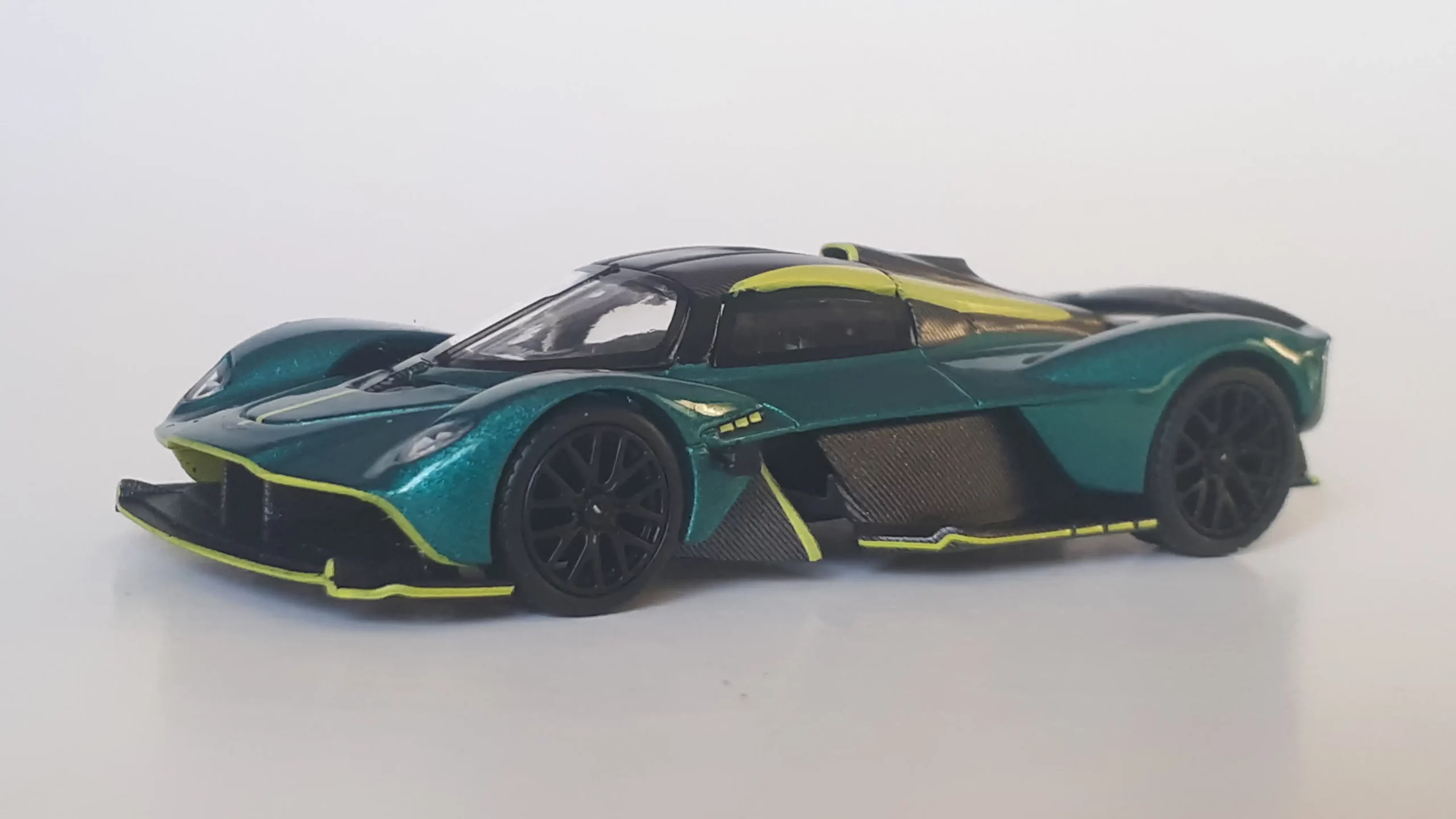 1;64 Pop Race Aston Martin Valkyrie 1 1;64 Pop Race Aston Martin Valkyrie 1