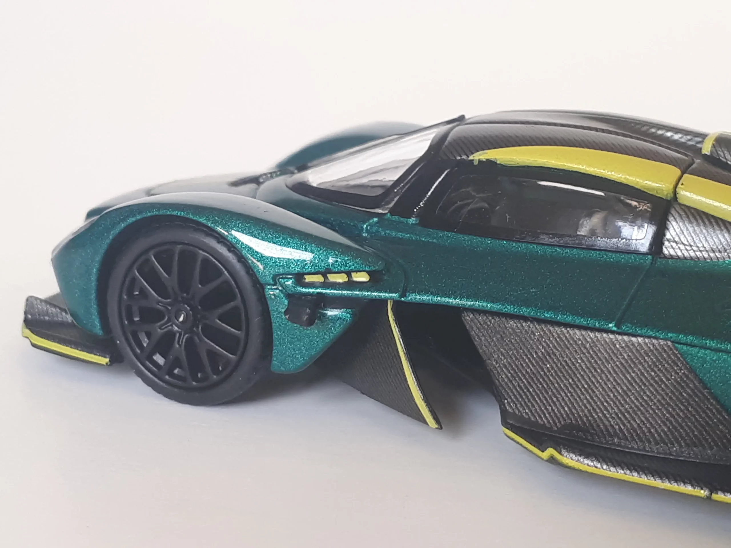 1;64 Pop Race Aston Martin Valkyrie 4 1;64 Pop Race Aston Martin Valkyrie 4