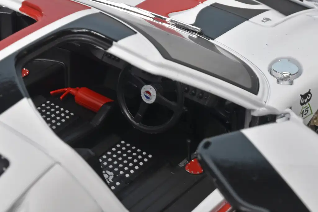 18solido Ford GT40 3 18solido Ford GT40 3
