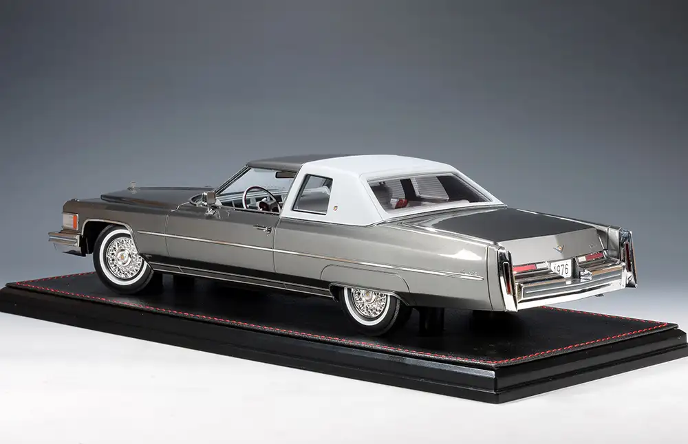 43Stamp Cadillac CoupedeVille 1976 STM1976602 2 43Stamp Cadillac CoupedeVille 1976 STM1976602 2