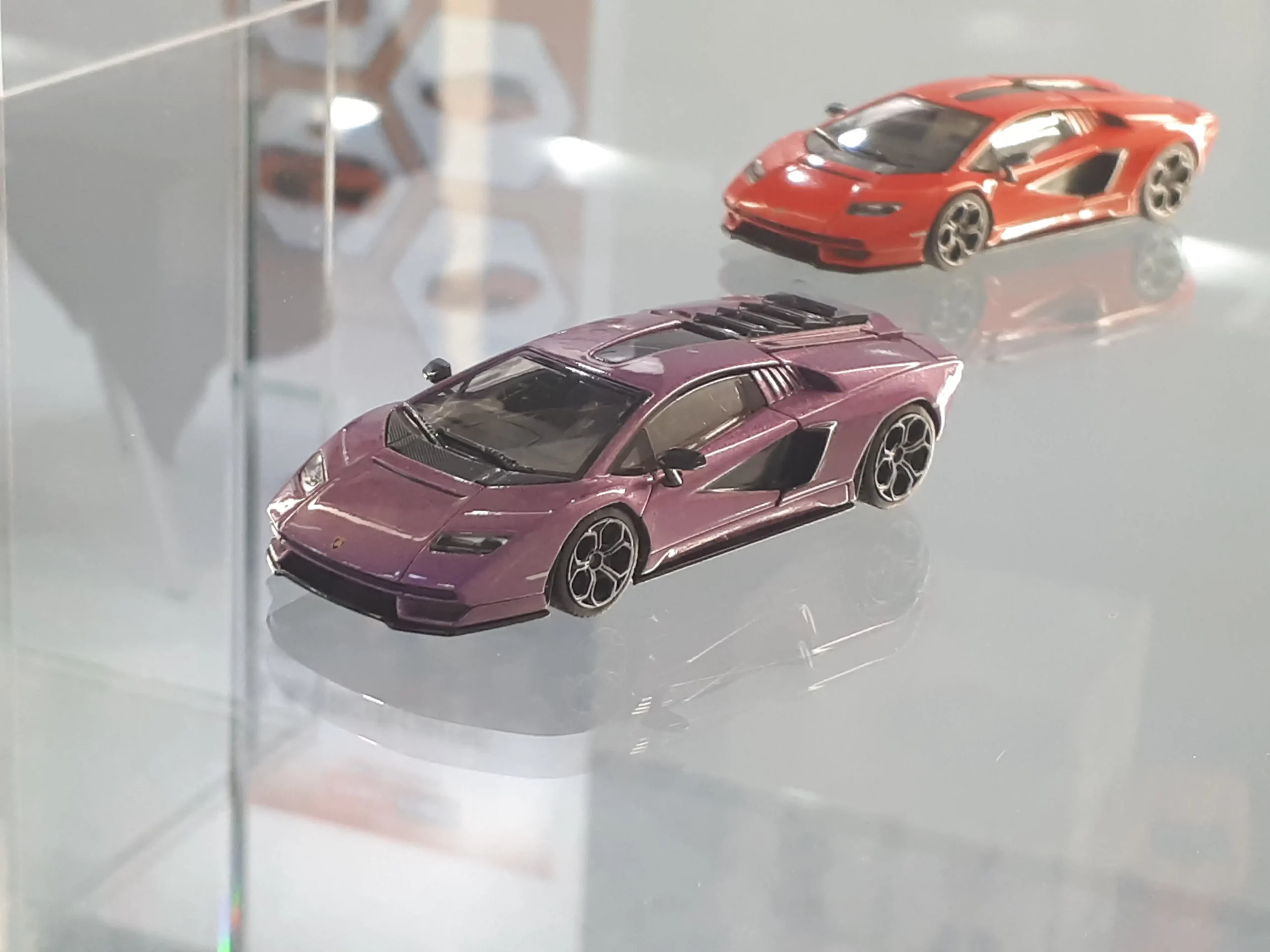 1;64 Hung Hing Collectibles Lamborghini Countach LPI 800 4 2 1;64 Hung Hing Collectibles Lamborghini Countach LPI 800 4 2