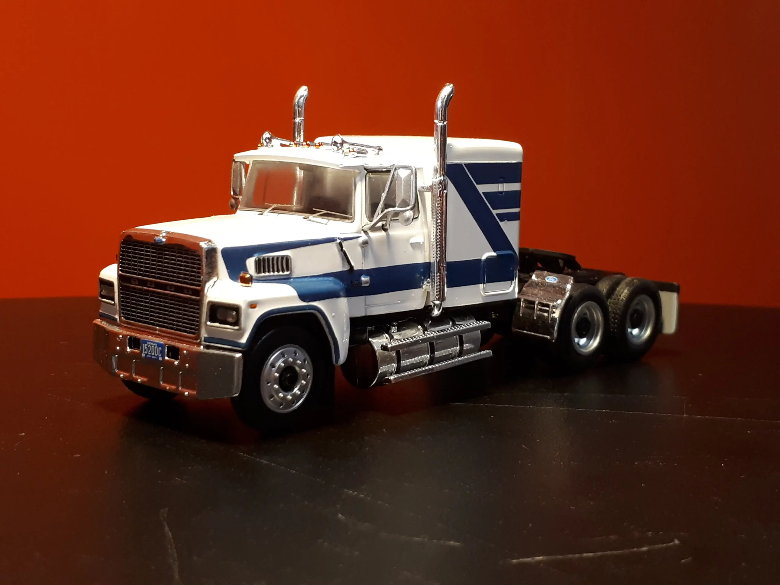 1;64 Ixo Ford LTL 9000 1 1;64 Ixo Ford LTL 9000 1