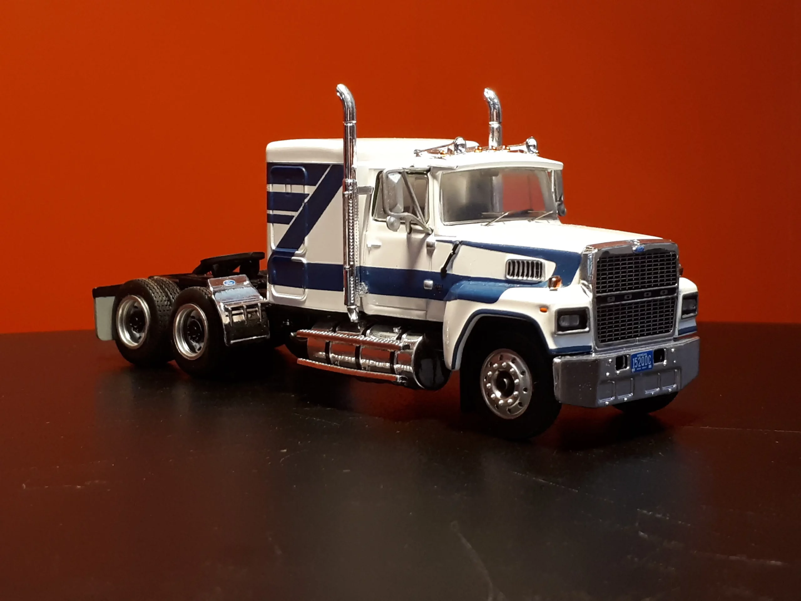 1;64 Ixo Ford LTL 9000 2 1;64 Ixo Ford LTL 9000 2