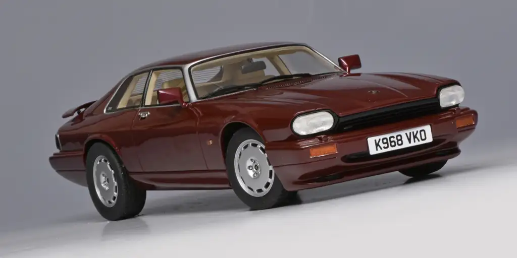 18cult Jaguar XJR S 1993 4 18cult Jaguar XJR S 1993 4