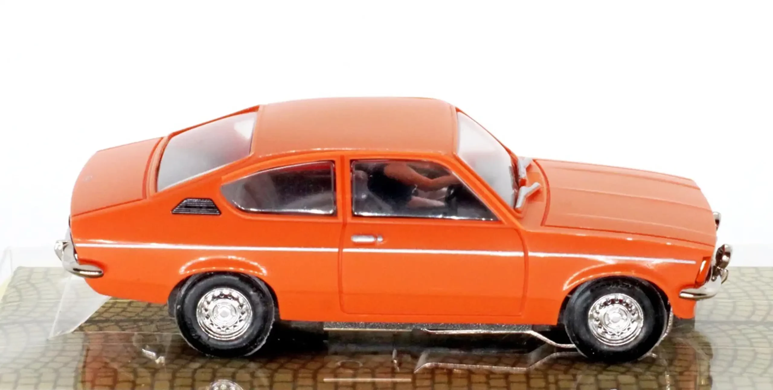opel kadett coupe c brillant orange 1 64 4 opel kadett coupe c brillant orange 1 64 4