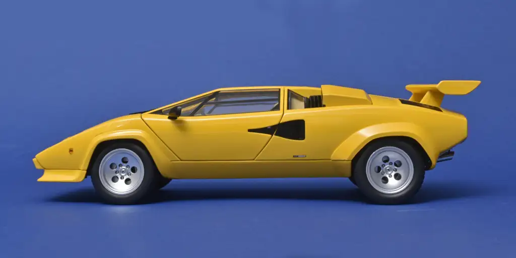 12KK Scale Lambo Countach LP 5000S QV 1985 3 12KK Scale Lambo Countach LP 5000S QV 1985 3