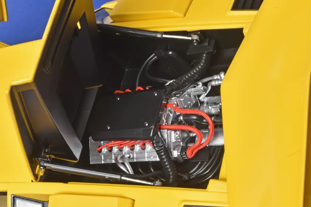 12KK Scale Lambo Countach LP 5000S QV 1985 5 12KK Scale Lambo Countach LP 5000S QV 1985 5