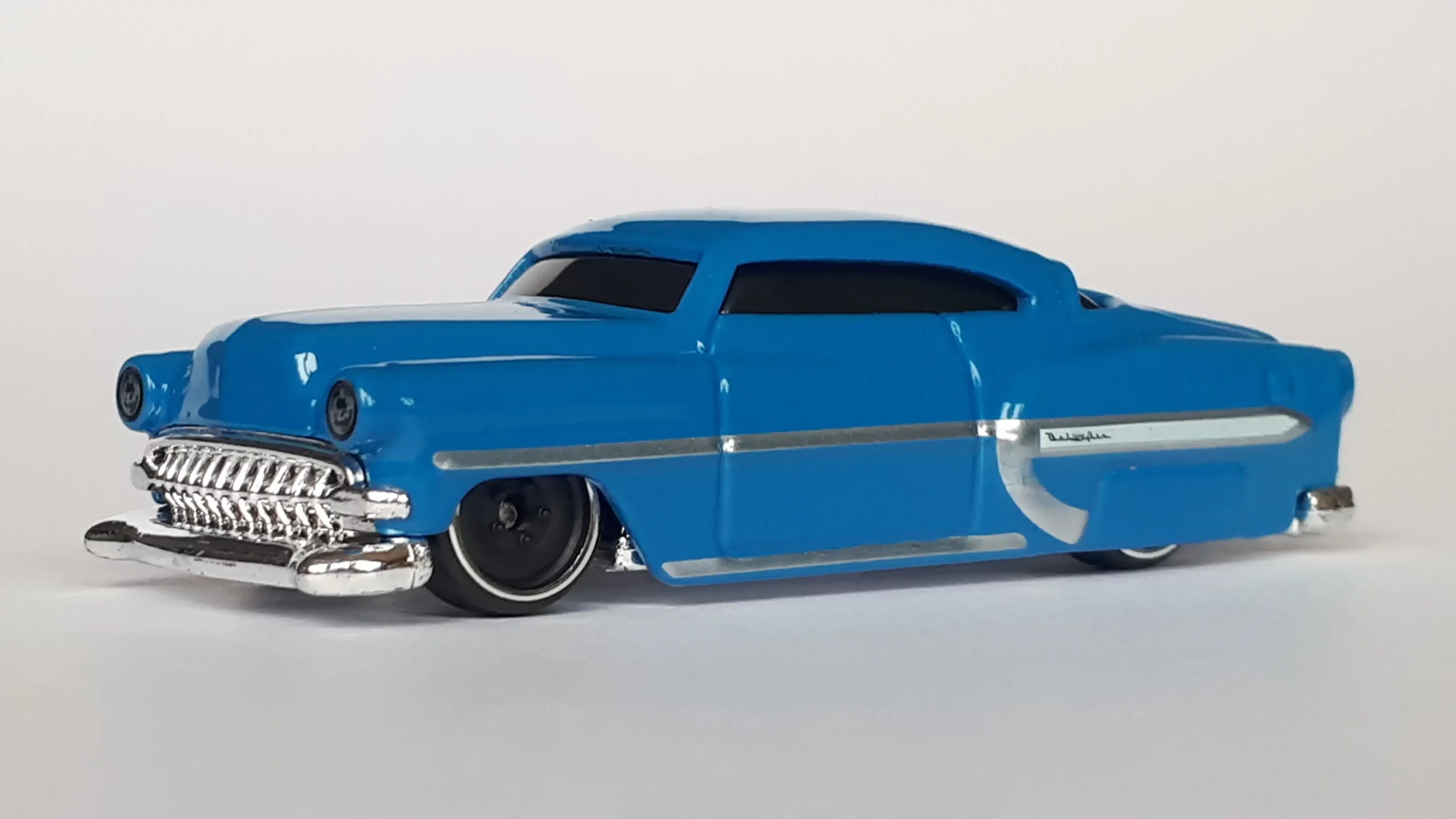 3 inch Maisto Chevrolet Bel Air 1 3 inch Maisto Chevrolet Bel Air 1