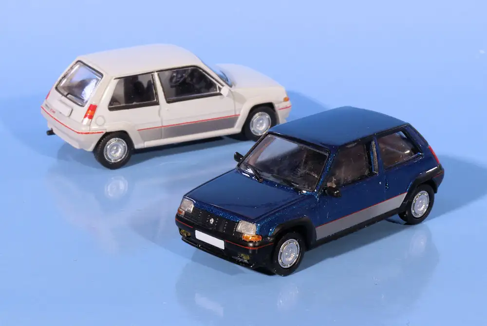INT.PCX87.Renault Supercinq GT Turbo(1)