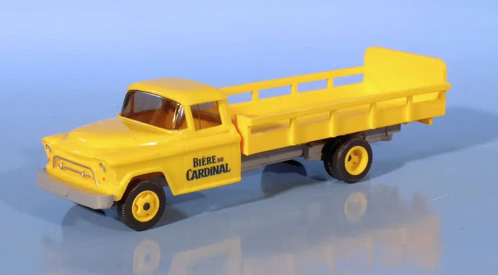 INT.Wiking 87.Chevy conventional truck Cardinal