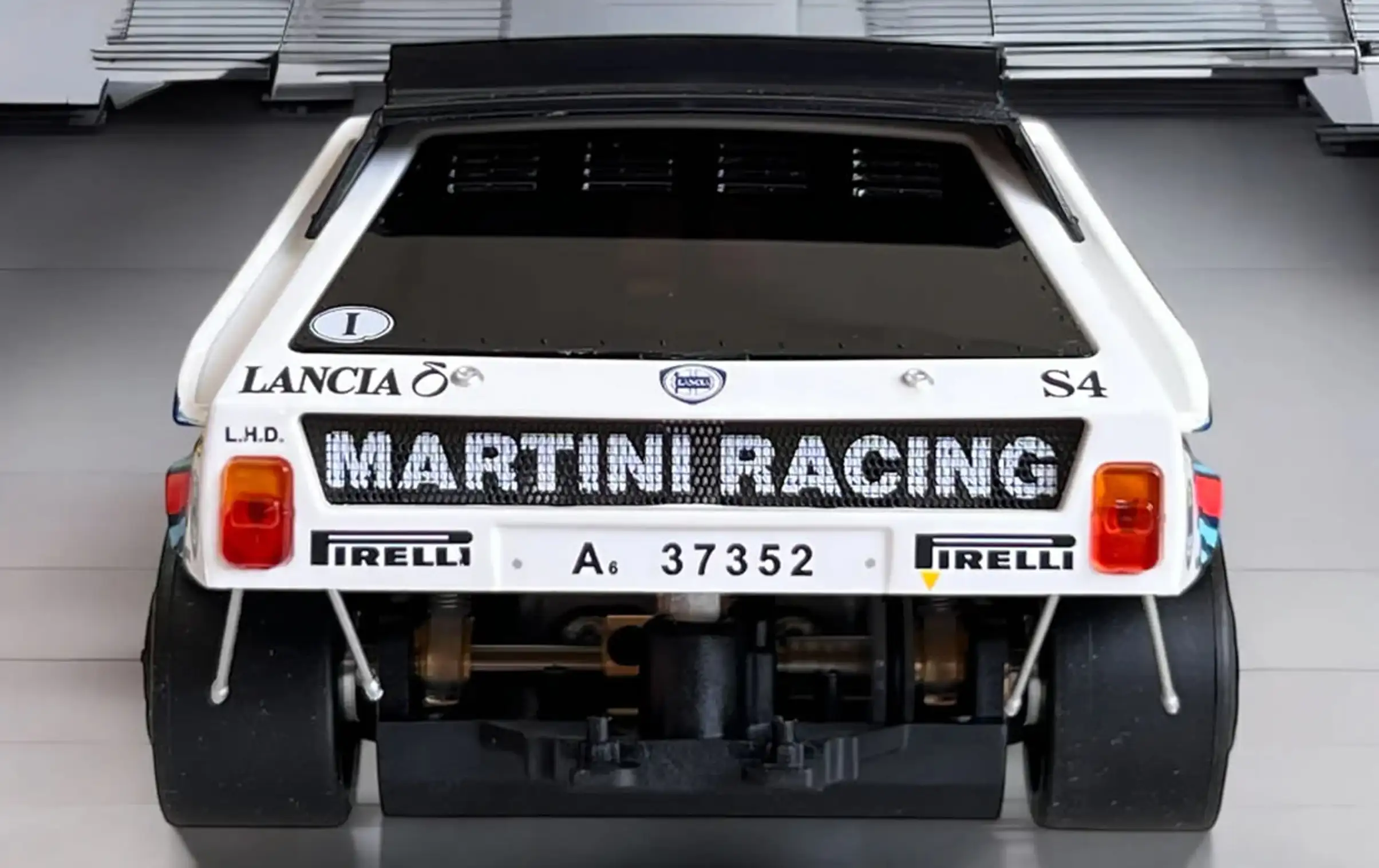 SRC LANCIA DELTA S4 N°3 MARTINI CHRONO Legendes 2 SRC LANCIA DELTA S4 N°3 MARTINI CHRONO Legendes 2