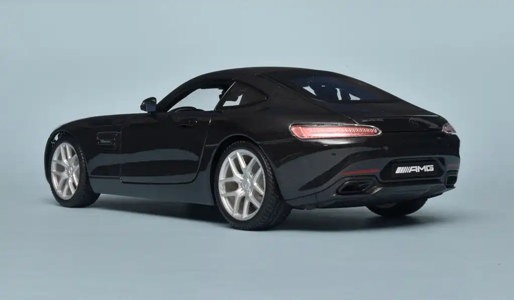 18maisto M AMG GT 2015 2 18maisto M AMG GT 2015 2