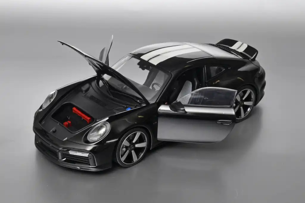18minic Porsche 911 (992) Sport Classic 2022 5 18minic Porsche 911 (992) Sport Classic 2022 5