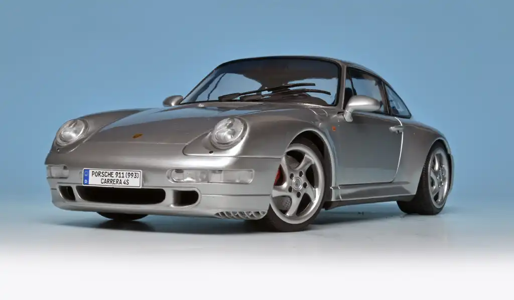 18solido Porsche 911 993 Carrera 4S 1996 1