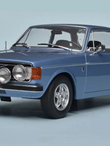 18MCG Volvo 142 1973 1