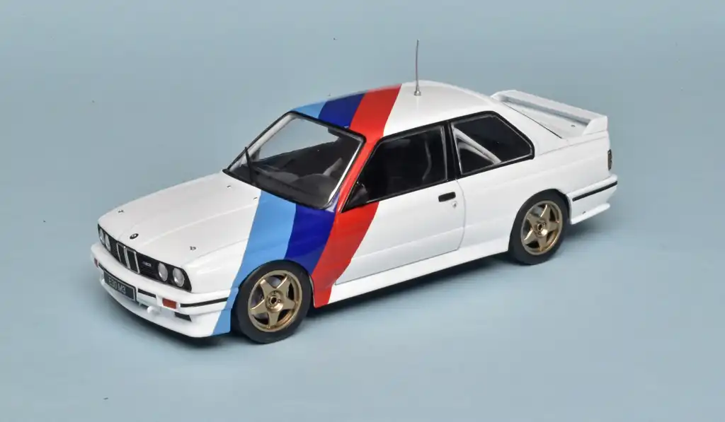 24WhiteB BMW M3 E30 1989 2 24WhiteB BMW M3 E30 1989 2