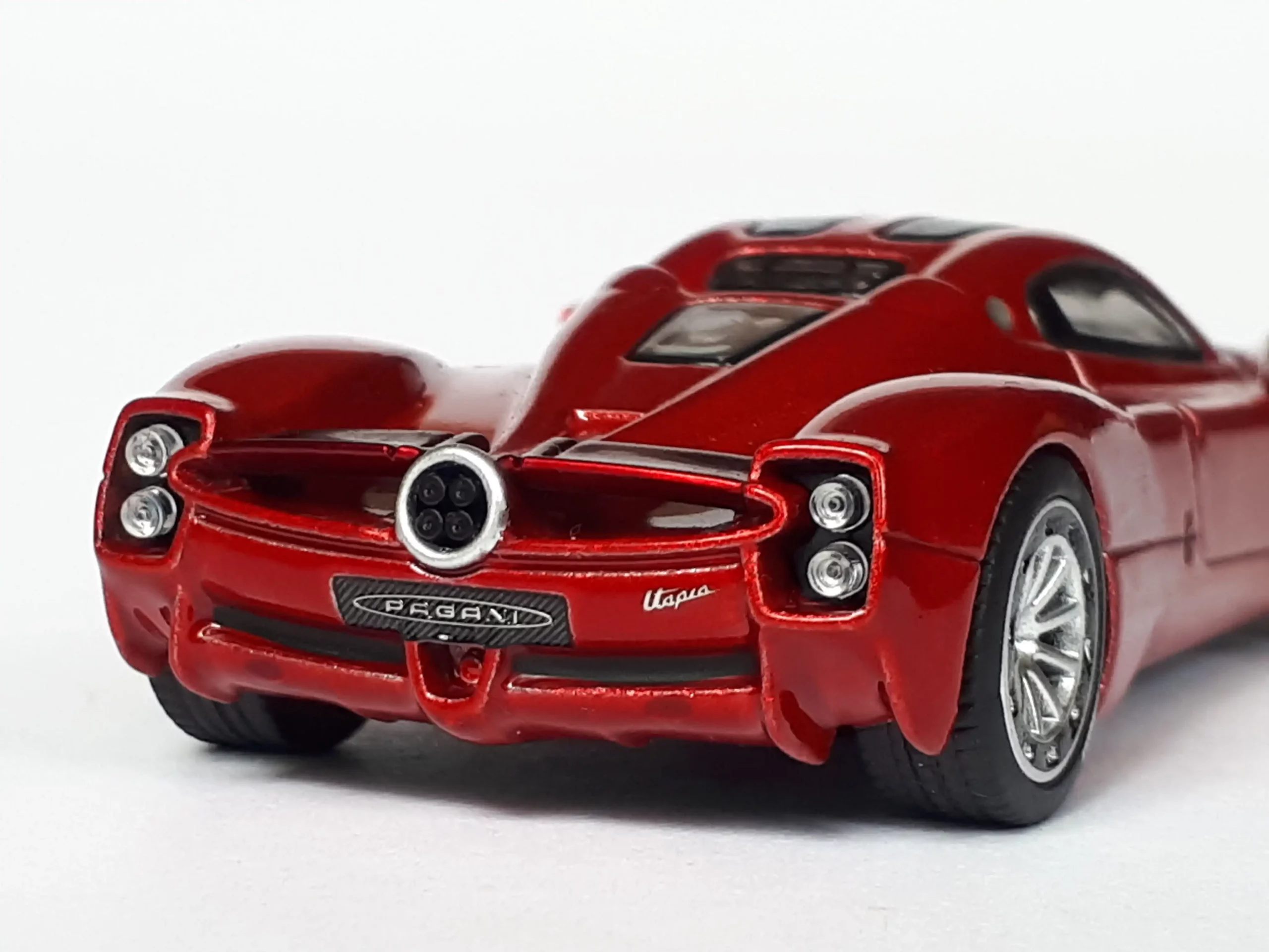 1;64 BBR Pagani Utopia 4 1;64 BBR Pagani Utopia 4