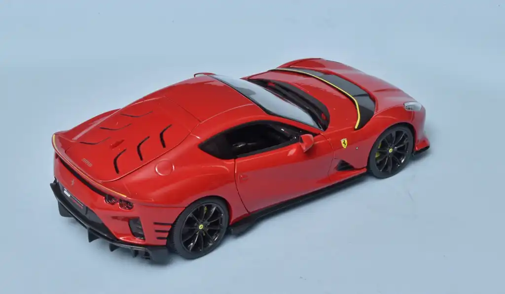 18Bburago Ferrari 812 Competizione 2021 2 18Bburago Ferrari 812 Competizione 2021 2