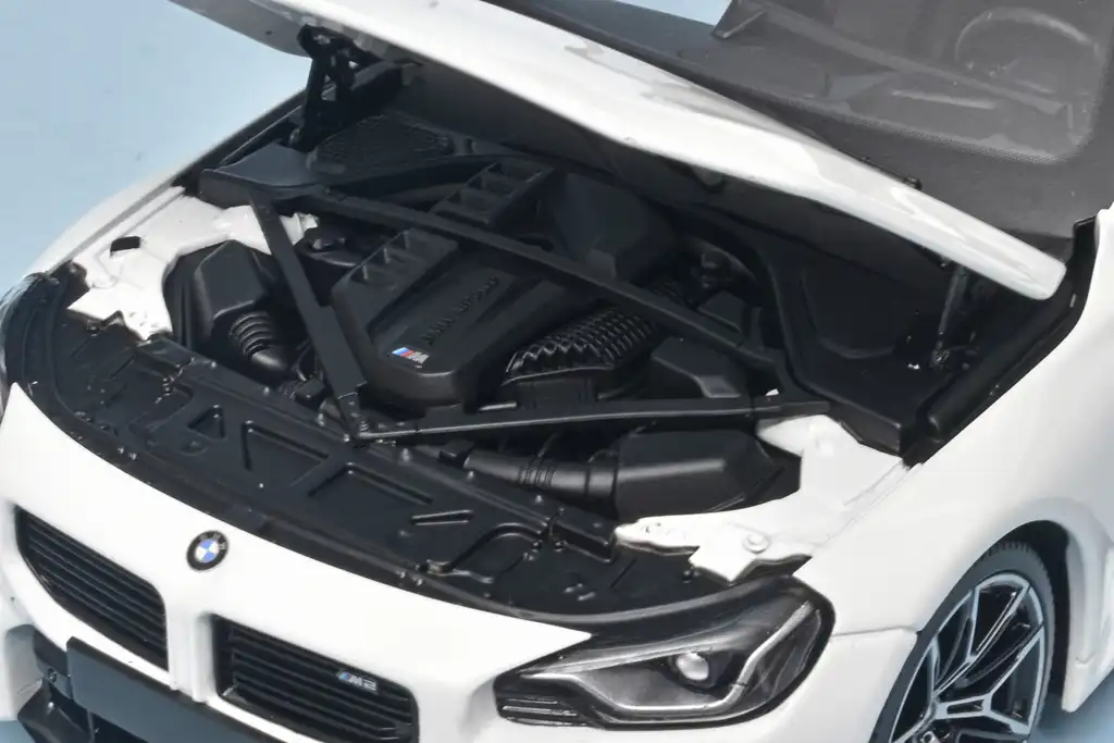 18minic BMW M2 2023 6 18minic BMW M2 2023 6